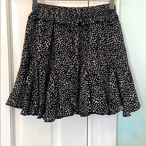 black spotted skirt - Picture 1 of 2